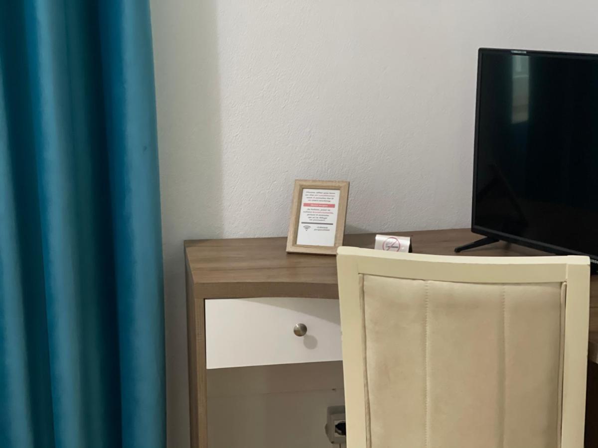 Hotel Jurgen Rinas Ngoại thất bức ảnh